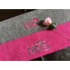 Kép 2/2 - Mr. és Mrs. páros törölköző - Szürke - pink - Szerelmes ajándékok - Páros ajándékok