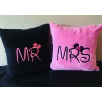 Hímzett - Mr és Mrs páros párna - Rózsaszín Fekete mintás - Ajándék pároknak - Szerelmes ajándék