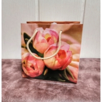 Ajándéktasak 15 cm x 15 cm - kicsi lakk - tulipán - Szerelmes ajándékok