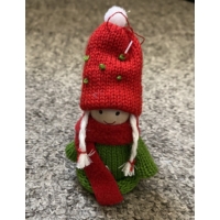 Téli figura-Piros Sapkában Zöld ruhában Lány - Ajándék ötlet karácsonyra