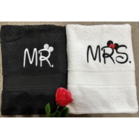 Mr. és Mrs. páros törölköző - Fekete - fehér - Szerelmes ajándékok - Páros ajándékok