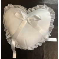 Gyűrűpárna - szív alakú - Ajándék ötlet esküvőre