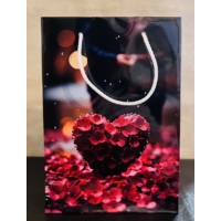 Ajándéktasak 18 cm x 23 cm - közepes lakk szív  mintával- Szerelmes ajándék - Valentin napi ajándék
