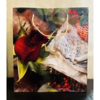 Ajándéktasak nagy lakk  - rózsa mintával - Szerelmes ajándék - Valentin napi ajándék