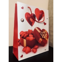 Ajándéktasak 32 cm x 25 cm - nagy piros  szív doboz  mintával - Szerelmes ajándék