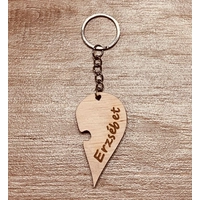 Gravírozott neves fa kulcstartó - Erzsébet - Páros ajándék