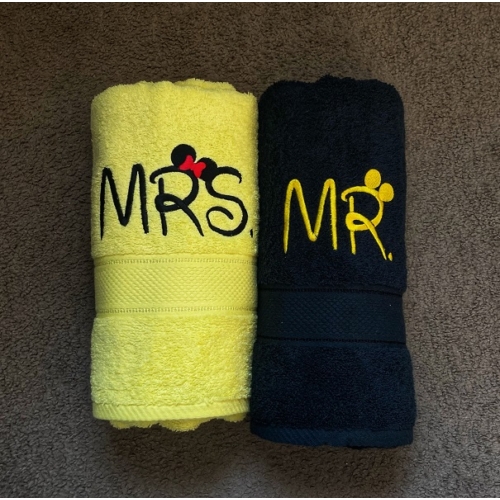 Mr és Mrs páros törölköző- Fekete - Sárga színű - Ajándék pároknak