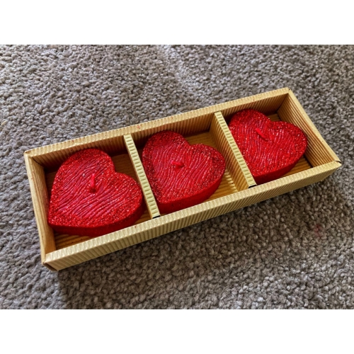 Gyertya szett - Piros szívek - Szerelmes ajándék 