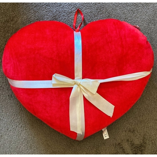 Plüss szív párna  - Óriás piros színű Masnival - Szerelmes ajándékok - Valentin napi ajándékok
