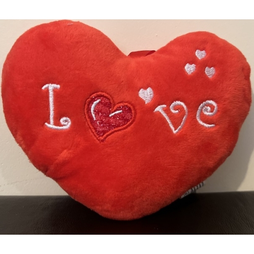 Óriás Plüss szív párna  Love  felirattal  - Szerelmes ajándékok - Valentin napi ajándékok