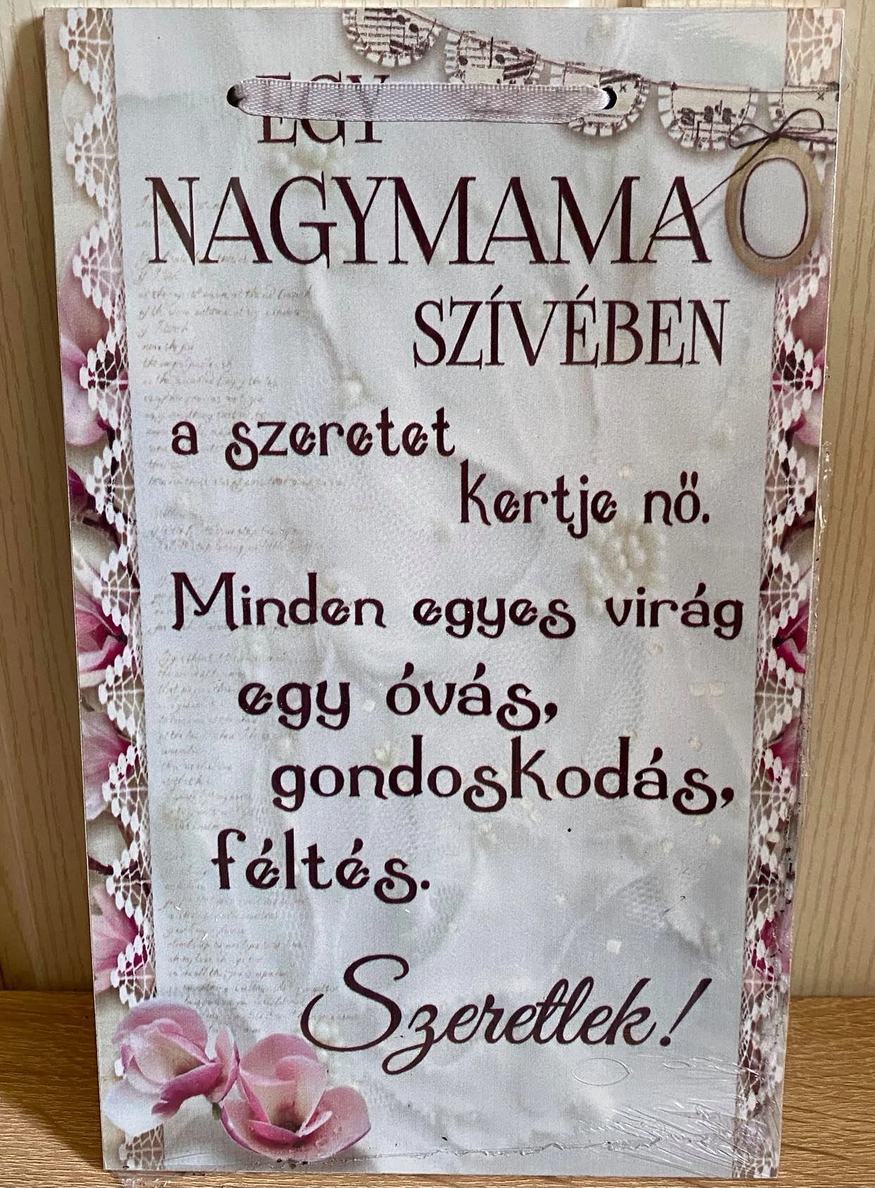 Dísztábla kicsi - Egy nagymama szív - Ajándék Nagymamának