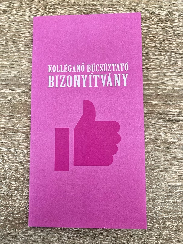 Bizonyítvány - Kolléganő búcsúztató - Ajándék kolléganőnek - Búcsú ajándék